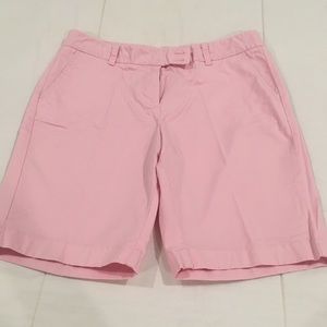 Vineyard Vines 9” Everyday shorts. Size 12.
